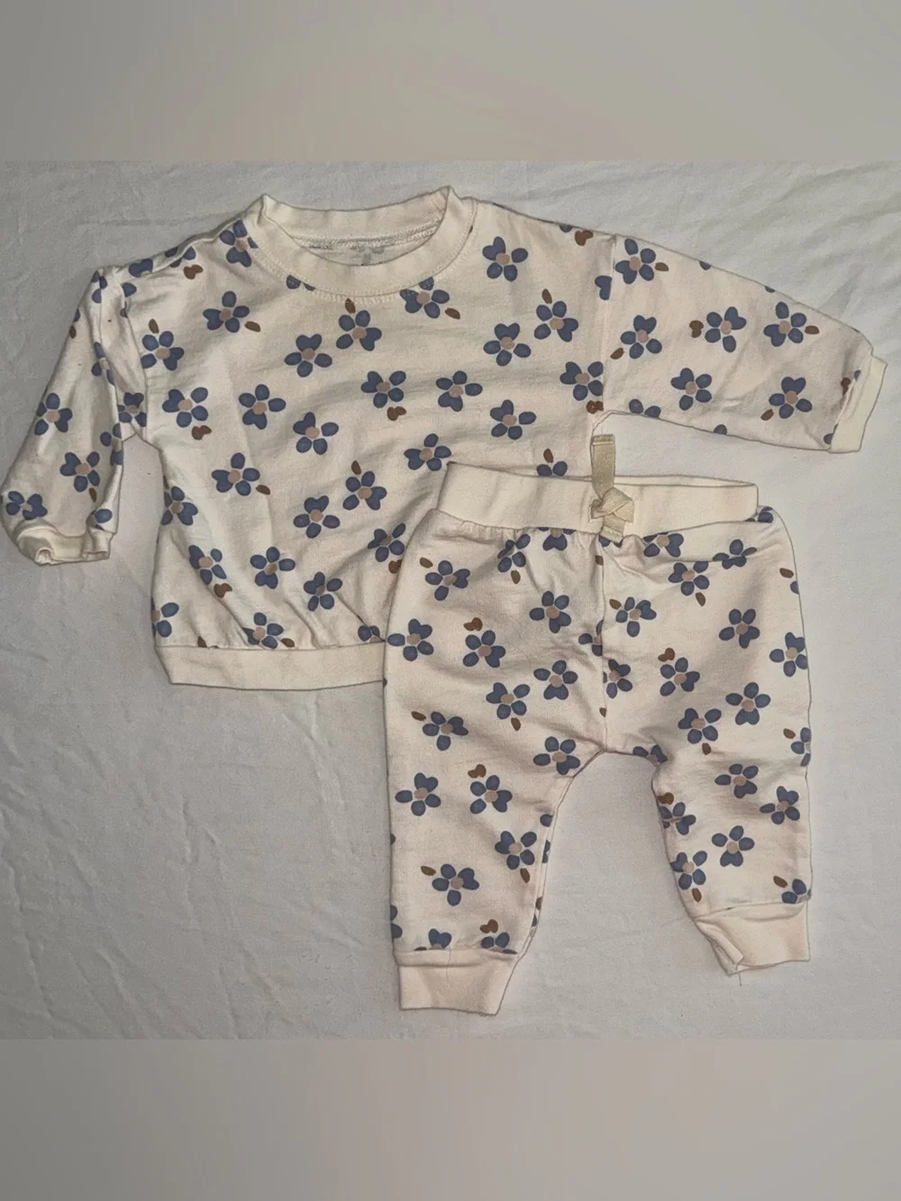 Baby Girl Winter / Fall Bundle | 6 Months | Carter’s Disney baby 4-matching sets